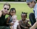 Angelina Jolie y Brad Pitt son la pareja más generosa de Hollywood